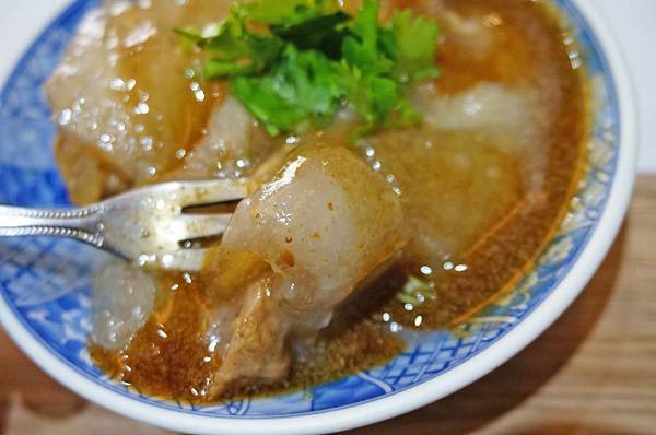 【三重美食】正章木瓜牛奶彰化肉圓伯-鹹甜鹹甜的美味肉圓