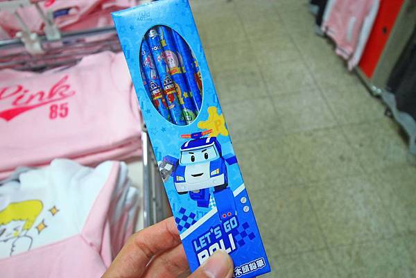 【破盤清出特賣會！下殺兩件１００元起！】PUZZLE拍手童裝特賣破盤大特價，過季商品二件100元、原廠授權卡通童裝更只要１００元、迪士尼、漫威英雄、TOMICA