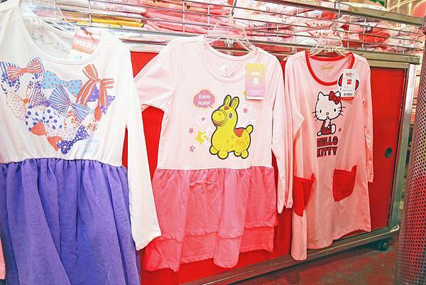 【破盤清出特賣會！下殺兩件１００元起！】PUZZLE拍手童裝特賣破盤大特價，過季商品二件100元、原廠授權卡通童裝更只要１００元、迪士尼、漫威英雄、TOMICA