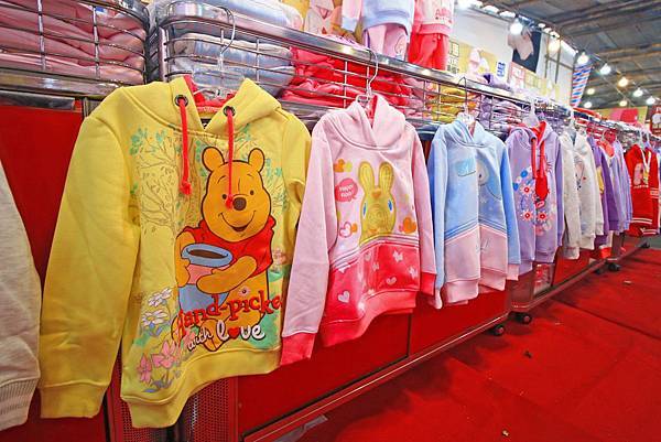 【破盤清出特賣會！下殺兩件１００元起！】PUZZLE拍手童裝特賣破盤大特價，過季商品二件100元、原廠授權卡通童裝更只要１００元、迪士尼、漫威英雄、TOMICA