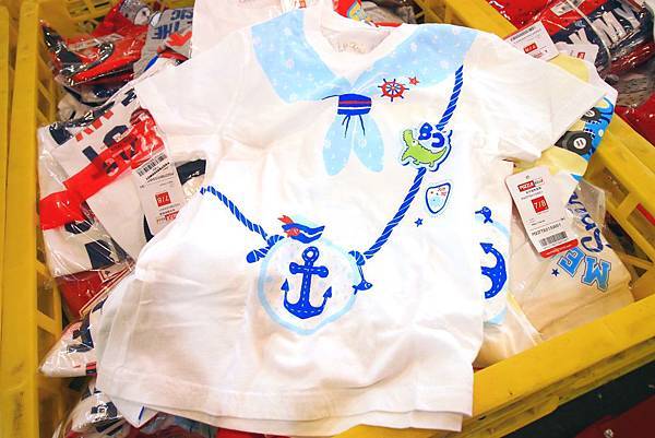 【破盤清出特賣會！下殺兩件１００元起！】PUZZLE拍手童裝特賣破盤大特價，過季商品二件100元、原廠授權卡通童裝更只要１００元、迪士尼、漫威英雄、TOMICA