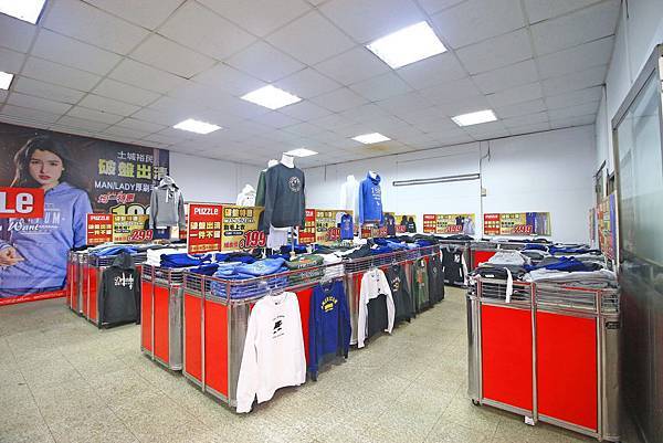 【破盤清出特賣會！下殺兩件１００元起！】PUZZLE拍手童裝特賣破盤大特價，過季商品二件100元、原廠授權卡通童裝更只要１００元、迪士尼、漫威英雄、TOMICA