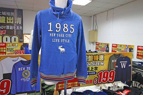 【破盤清出特賣會！下殺兩件１００元起！】PUZZLE拍手童裝特賣破盤大特價，過季商品二件100元、原廠授權卡通童裝更只要１００元、迪士尼、漫威英雄、TOMICA