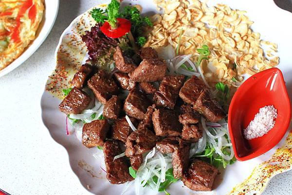 【台北美食】南海漁村-超過數十年的老店！吃了會讓人回味的超大份量炒熱美食