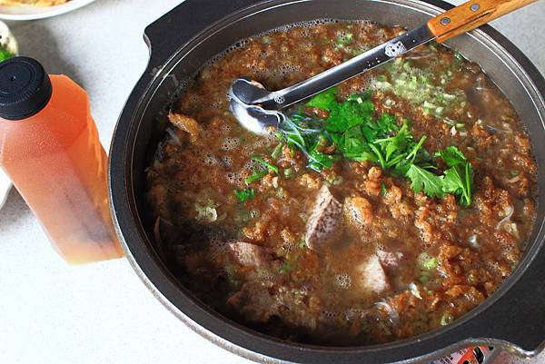 【台北美食】南海漁村-超過數十年的老店！吃了會讓人回味的超大份量炒熱美食