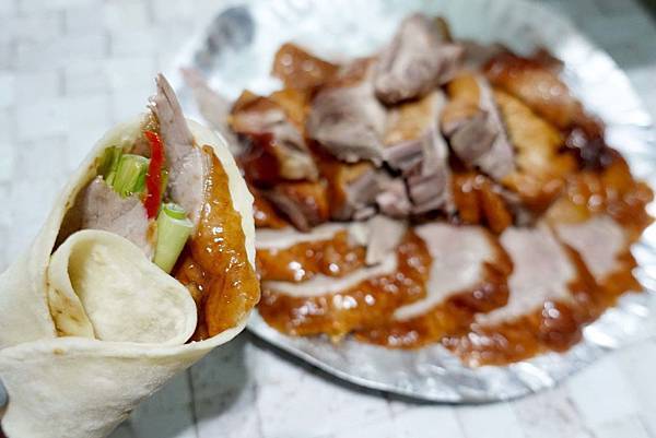 【桃園八德美食】邊境烤鴨-每日新鮮現烤限量烤鴨，晚來就吃不到!!