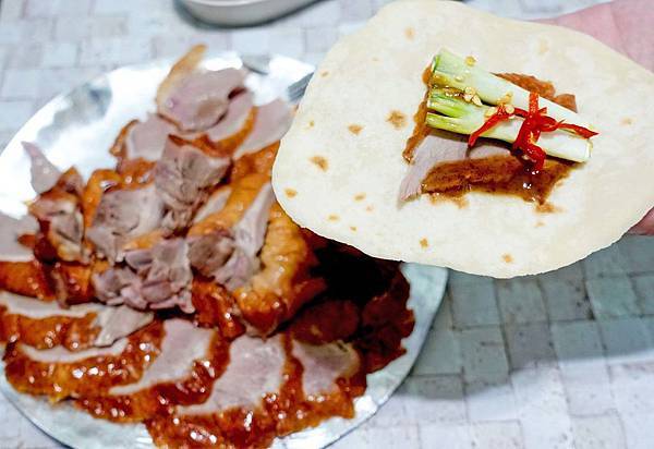 【桃園八德美食】邊境烤鴨-每日新鮮現烤限量烤鴨，晚來就吃不到!!