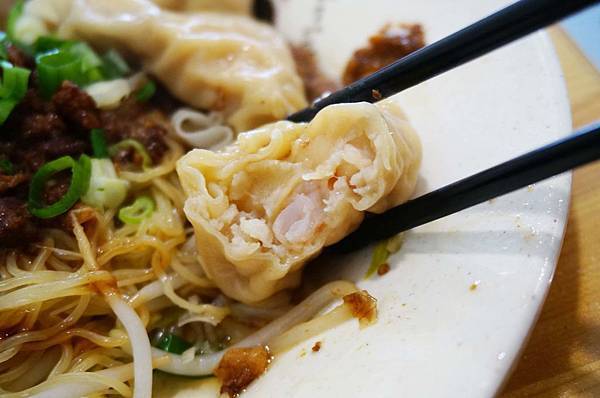 【台北美食】海天香餃-在地人極力推薦美味的雲吞撈麵