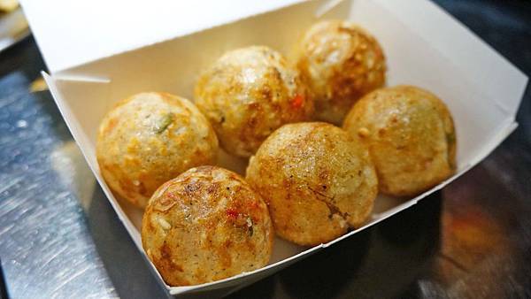 【台北美食】花匠章魚燒-會牽絲的爆漿章魚燒 【台北美食】花匠章魚燒-會牽絲的爆漿章魚燒