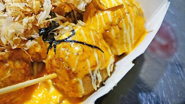【台北美食】花匠章魚燒-會牽絲的爆漿章魚燒 【台北美食】花匠章魚燒-會牽絲的爆漿章魚燒