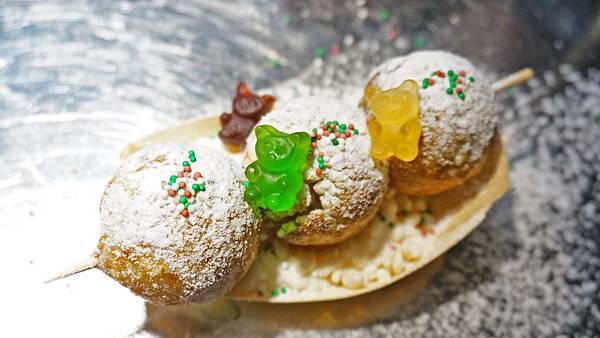 【台北美食】花匠章魚燒-會牽絲的爆漿章魚燒 【台北美食】花匠章魚燒-會牽絲的爆漿章魚燒