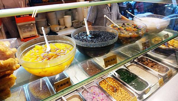 【台北美食】水龜伯古早味-網路上評價超高的超強店家