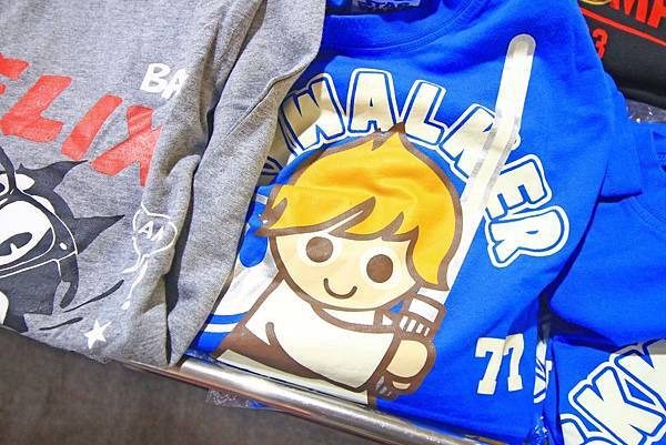 【春節破盤出清！一件都不留】新北最大檔次童裝特賣會！最低下殺２件１００元，滿２０００再折２００，絕無僅有的超低價，買到賺到，錯過就沒有了～！新莊輔大夜市拍手童裝特賣會