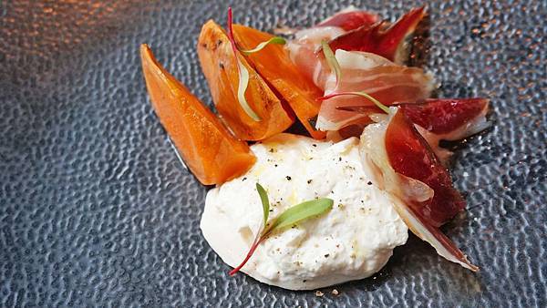 【台北美食】TK SEAFOOD & STEAK-獨特風味！14天乾式熟成櫻桃鴨胸