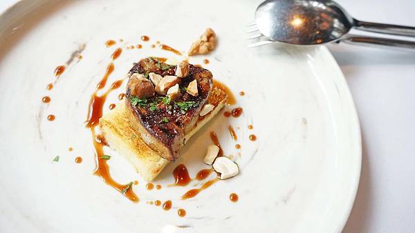 【台北美食】TK SEAFOOD & STEAK-獨特風味！14天乾式熟成櫻桃鴨胸