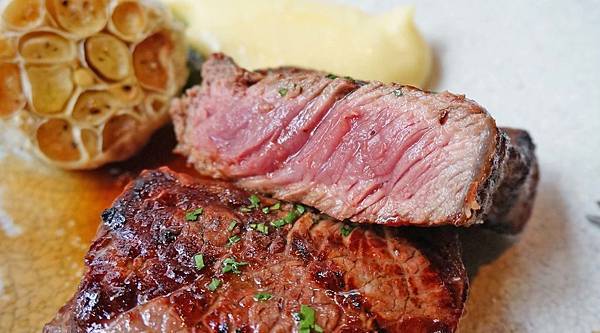 【台北美食】TK SEAFOOD & STEAK-獨特風味！14天乾式熟成櫻桃鴨胸