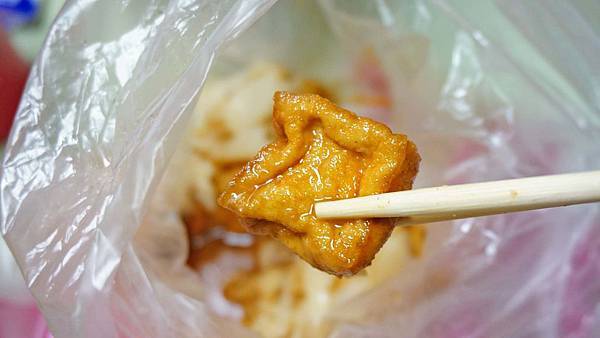 【台北美食】舊石牌火車站前張家臭豆腐-在地人極力推薦的臭豆腐店