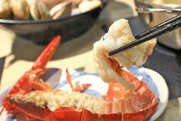 【新竹美食】Umi火鍋水產直賣所-活體龍蝦、鮑魚、貝類海鮮，新鮮海產美味讓你吃的到