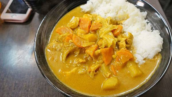 【台北美食】咖食堂-附近學生最愛的大份量美食店家