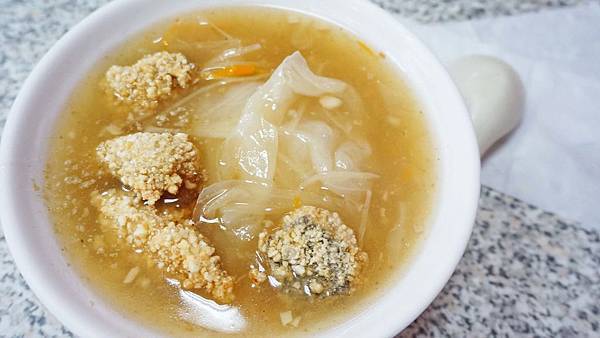 【蘆洲美食】台南港口土魠魚羹-簡簡單單的美味巷弄小吃店 【蘆洲美食】台南港口土魠魚羹-簡簡單單的美味巷弄小吃店