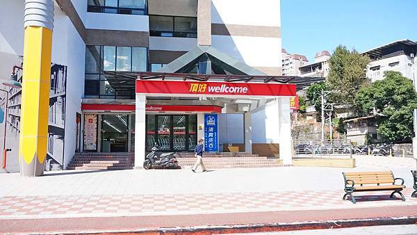 【台北建案】常殷泊美-低總價！近萬坪公園環繞挑高３米４的小坪數捷運豪宅