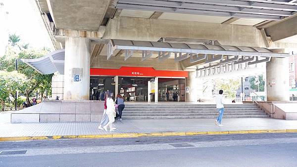 【台北建案】常殷泊美-低總價！近萬坪公園環繞挑高３米４的小坪數捷運豪宅