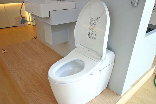 【台北建案】常殷泊美-低總價！近萬坪公園環繞挑高３米４的小坪數捷運豪宅