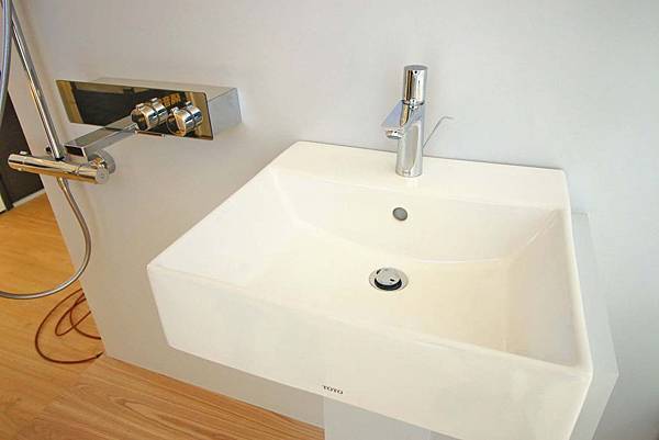 【台北建案】常殷泊美-低總價！近萬坪公園環繞挑高３米４的小坪數捷運豪宅