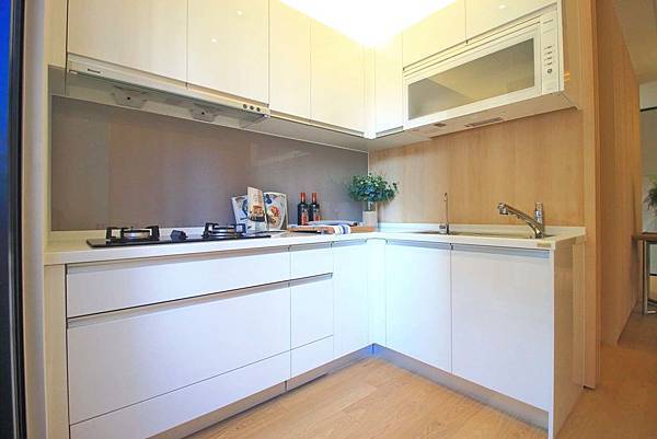 【台北建案】常殷泊美-低總價！近萬坪公園環繞挑高３米４的小坪數捷運豪宅