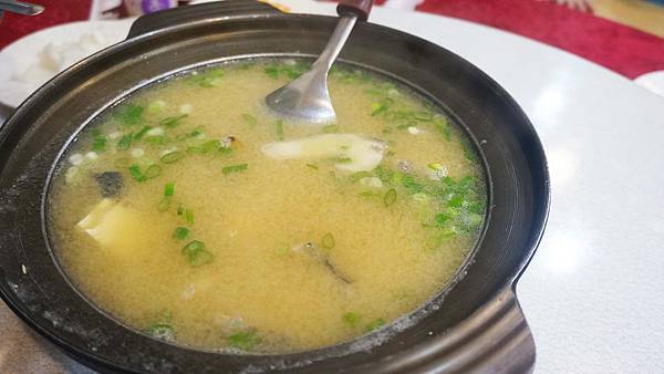 【龍潭美食】榮莊鱘龍活魚餐廳-美味值得品嚐！龍潭推薦活魚餐廳餐廳