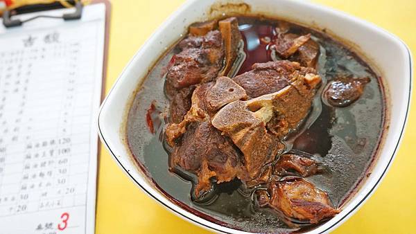 【台北美食】吉馥十全排骨-附近上班族都會來品嚐的便宜小吃 【台北美食】吉馥十全排骨-附近上班族都會來品嚐的便宜小吃