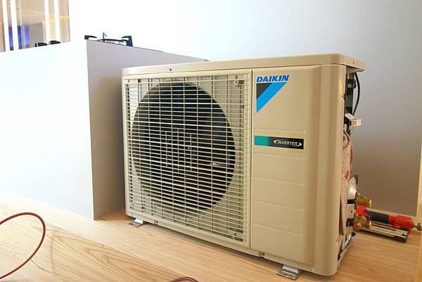 【台北建案】常殷泊美-低總價！近萬坪公園環繞挑高３米４的小坪數捷運豪宅