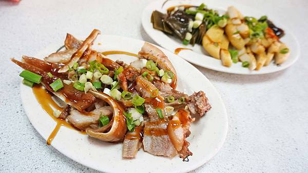 【板橋美食】台北手工刀切牛肉麵-CP值超高！巷弄裡的80元牛肉麵