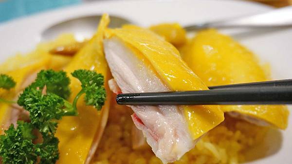 【台北美食】瑞記海南雞飯-軟嫩到幾乎不用咬動就能入口的海南雞肉飯