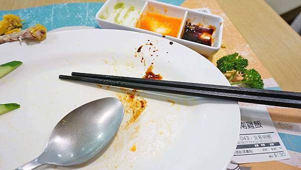 【台北美食】瑞記海南雞飯-軟嫩到幾乎不用咬動就能入口的海南雞肉飯