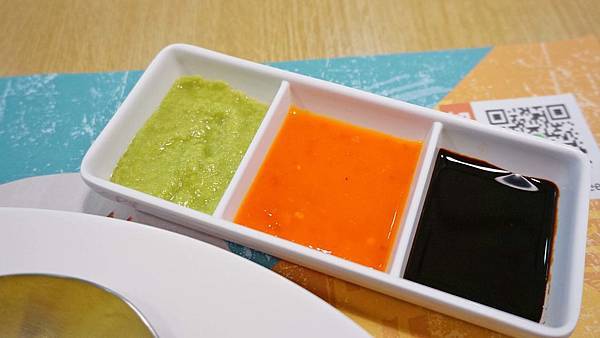 【台北美食】瑞記海南雞飯-軟嫩到幾乎不用咬動就能入口的海南雞肉飯