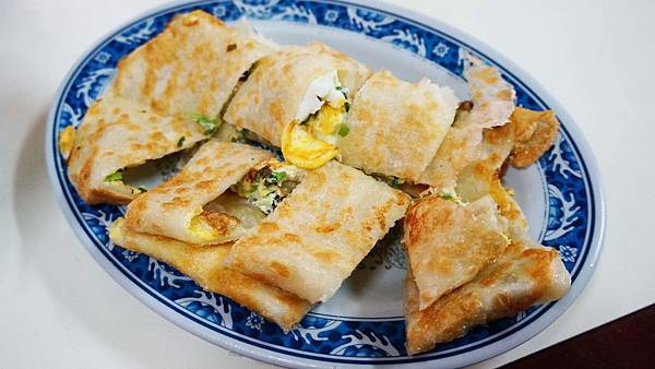 【淡水美食】口福早餐店-現桿現做的美味酥脆蛋餅