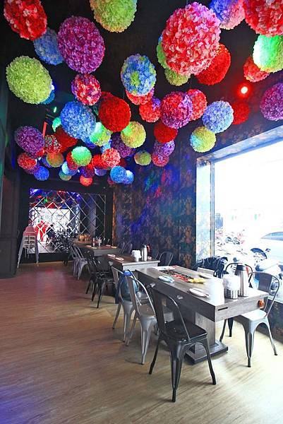 【台中美食】水貨烤魚-一吃停不下手,一口接一口的鮮甜烤魚火鍋料理!