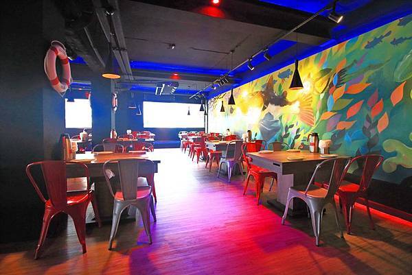 【台中美食】水貨烤魚-一吃停不下手,一口接一口的鮮甜烤魚火鍋料理!