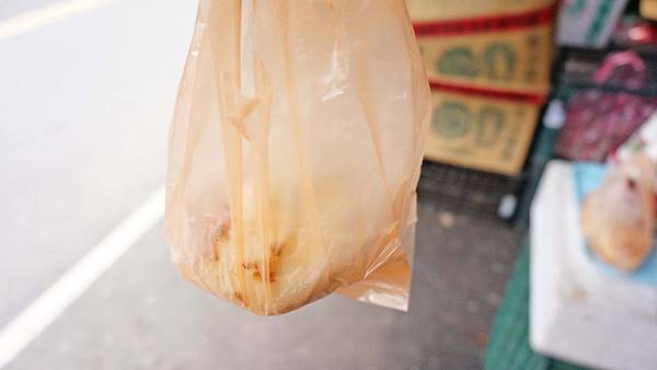 【三重美食】李記素食水煎包-CP值爆表!跟拳頭一樣大的水煎包1顆6元 【三重美食】李記素食水煎包-CP值爆表!跟拳頭一樣大的水煎包1顆6元