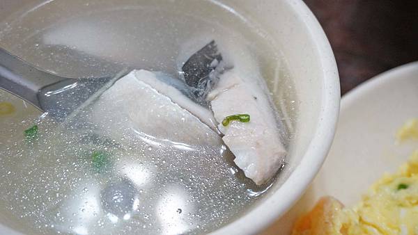 【板橋美食】董ㄟ小吃-人潮絡澤不絕的高CP值熱炒小吃店