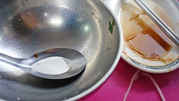 【台北美食】阿榮米粉湯-隱藏在巷弄裡沒有招牌的隱藏版美食