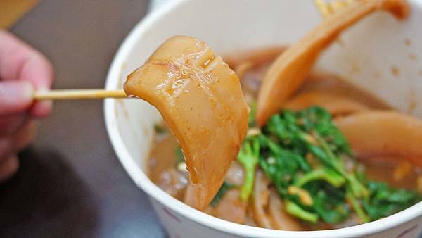 【台北美食】侏儸紀醬汁魷魚-饒河夜市裡超強排隊美食店家