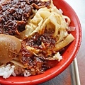 【宜蘭美食】礁溪六洲麵線-香噴噴讓人吃了還想再吃的焢肉飯