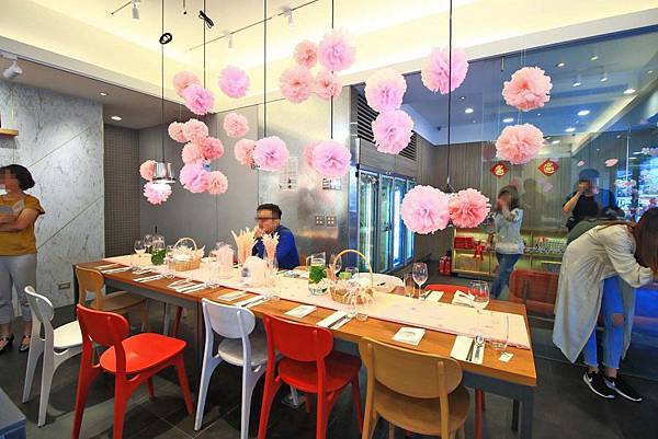 【台北景點】桂冠窩廚房-全台唯一室內賞櫻花親子旅遊景點