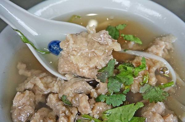 【台北美食】老圓環食品-價格昂貴卻有不少人喜愛的美食小吃店