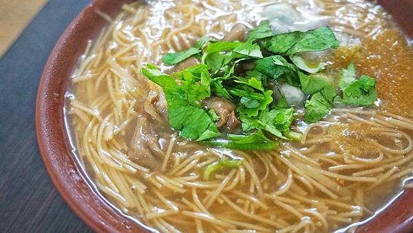 【淡水美食】新春大腸蚵仔麵線-湯頭鮮美的蚵仔麵線店
