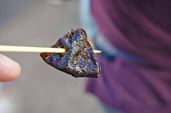 【台北美食】金賞東山鴨頭-還沒開店就擁進不少排隊人潮的超強路邊攤