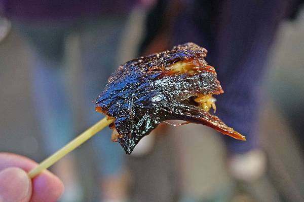 【台北美食】金賞東山鴨頭-還沒開店就擁進不少排隊人潮的超強路邊攤