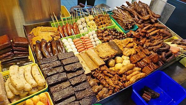 【台北美食】饒河街東山鴨頭-熱門夜市裡的高評價無名路邊攤美食